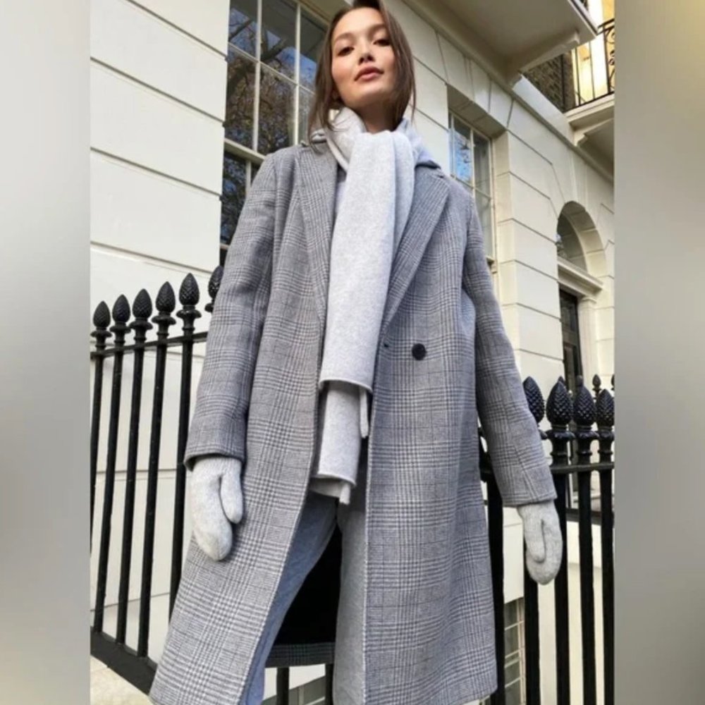 Aritzia Babaton Stedman Coat Plaid Gray